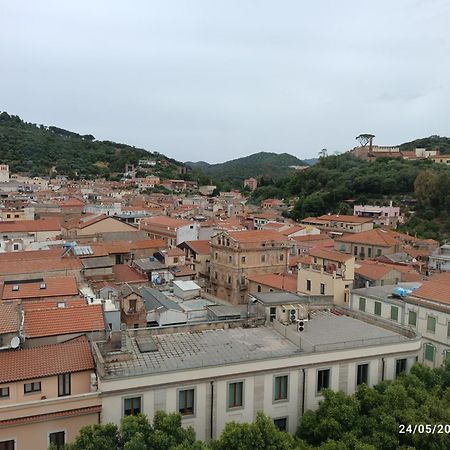 Готель Vico Nobilioni Іглесіас Екстер'єр фото